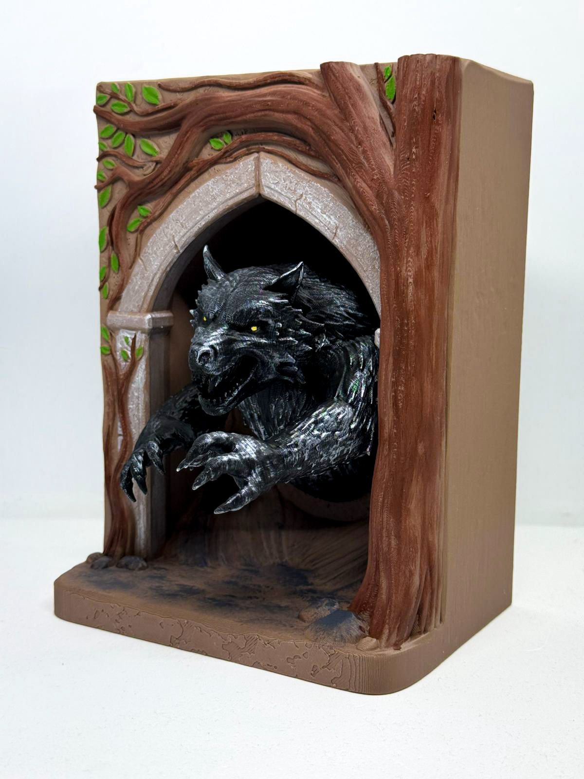 Book Nook – Vârcolacul din Pădurea Întunecată